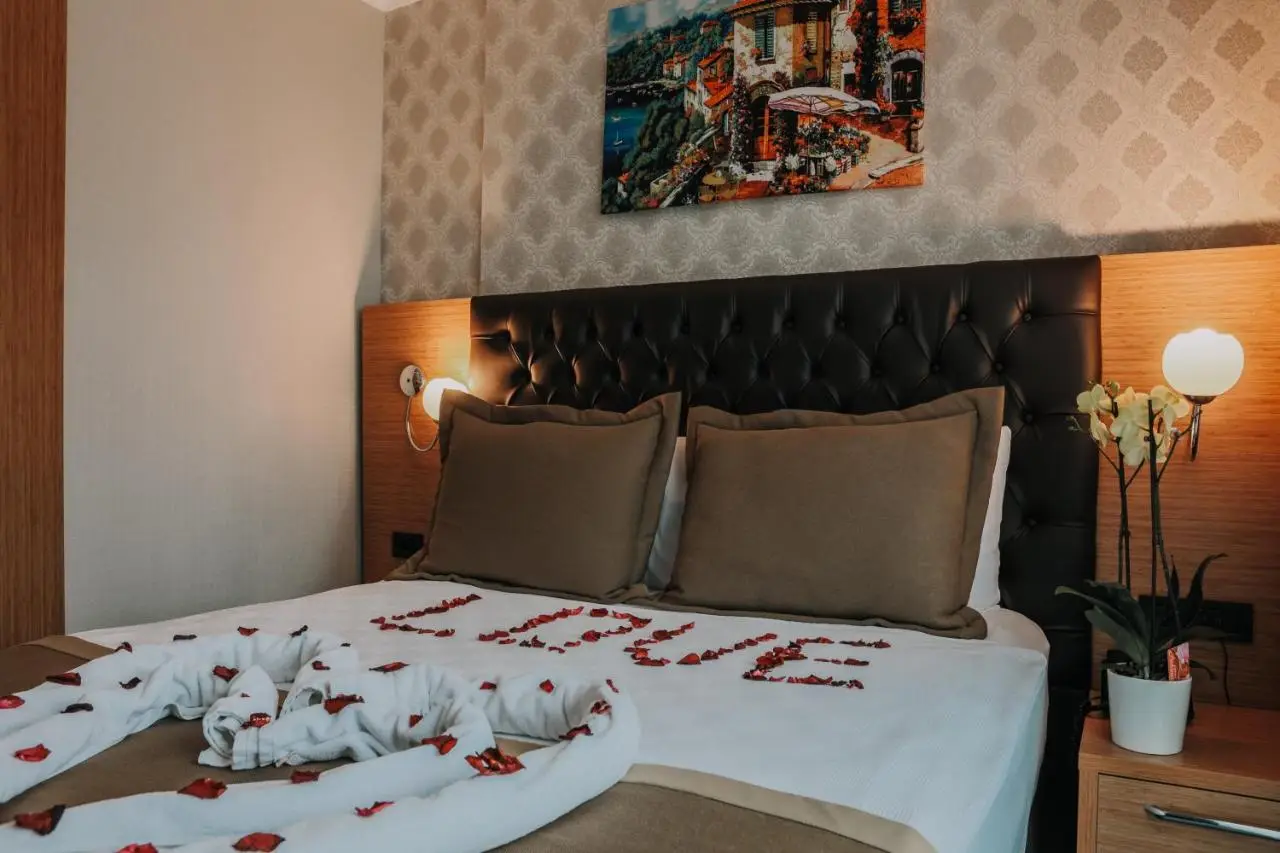 Otel Grand Lark İstanbul