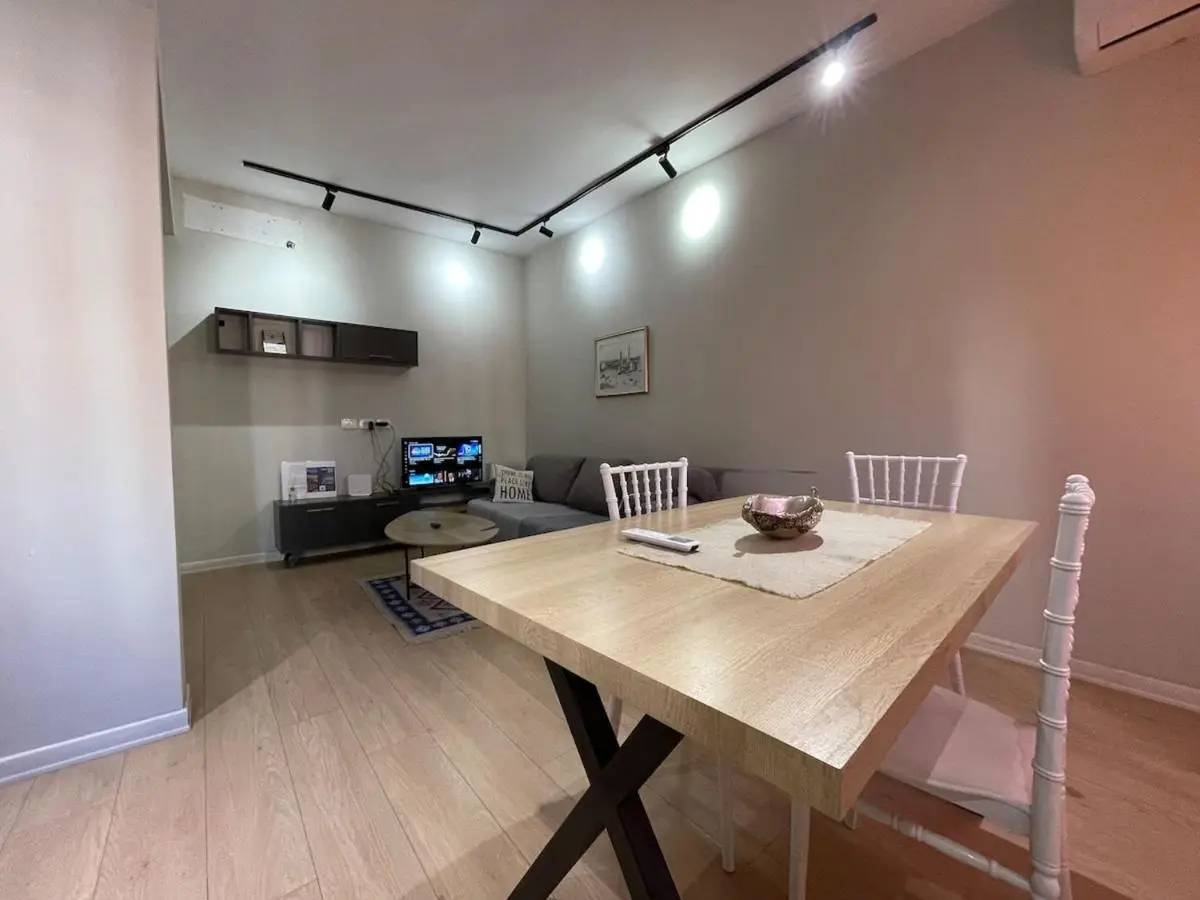 Museum Center One Bedroom App - ENJOY TRAVEL