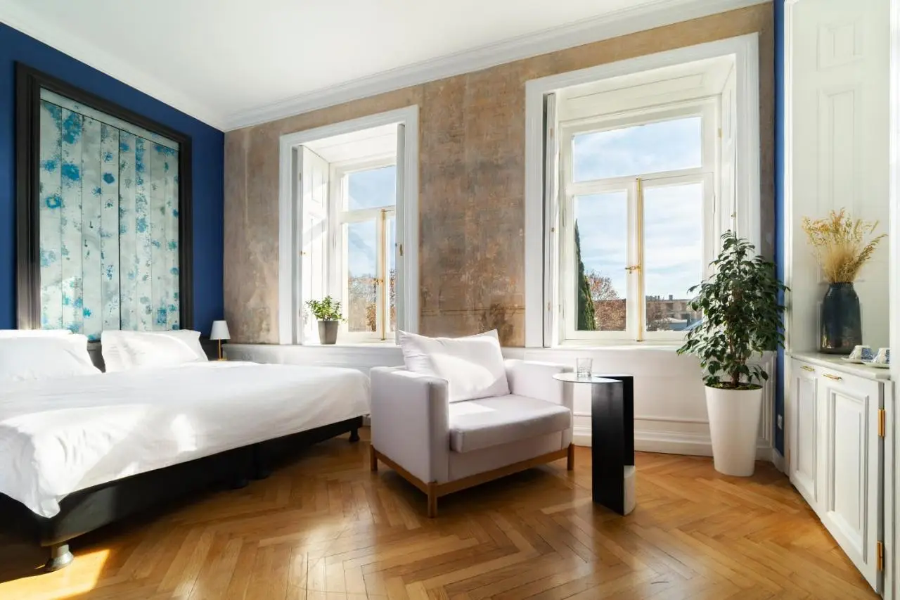 Unfound Door - Design Hotel