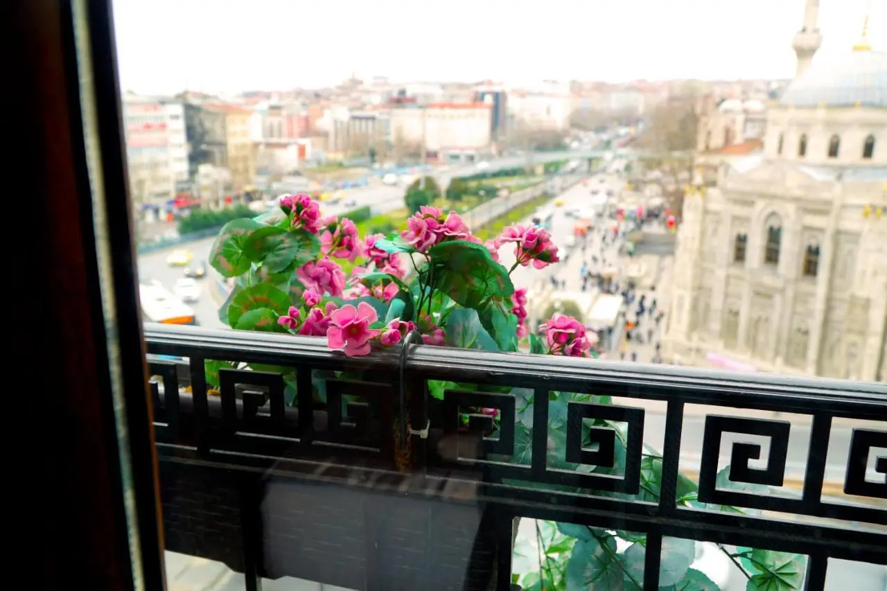 Parmada Hotel