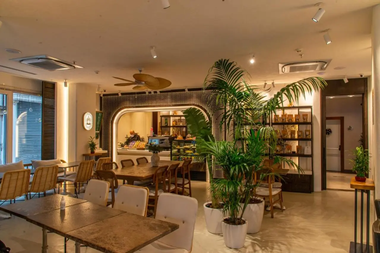 Le Mirage Hotel