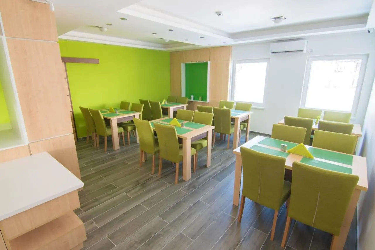 Laurus Motel Airport Tuzla