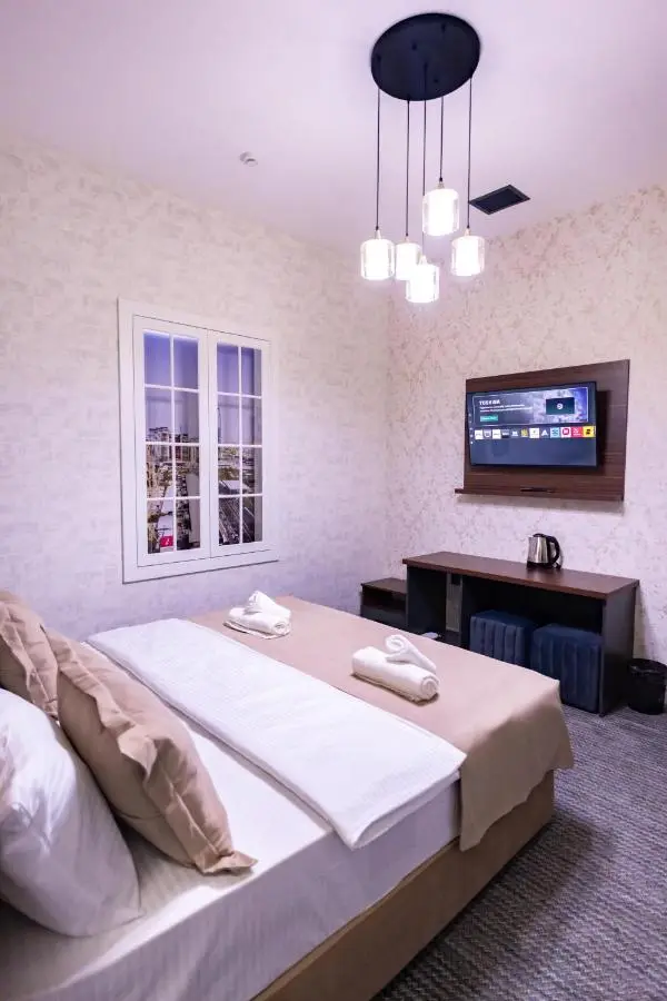 SECRET HOTEL