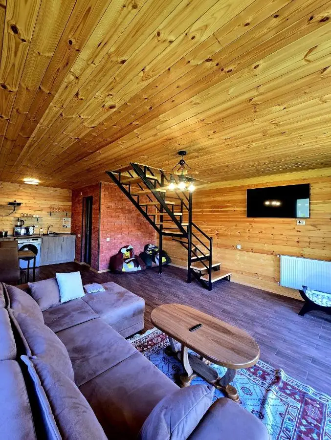 Grand Mountain Cottage