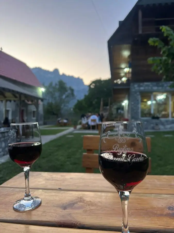Bujtina Vellezerit Grrela