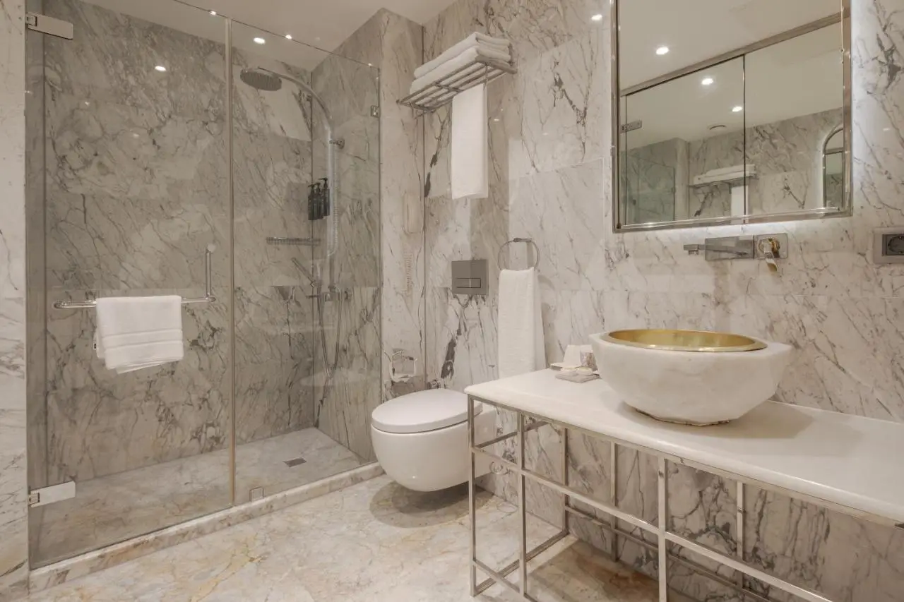 Sura Design Hotel & Suites