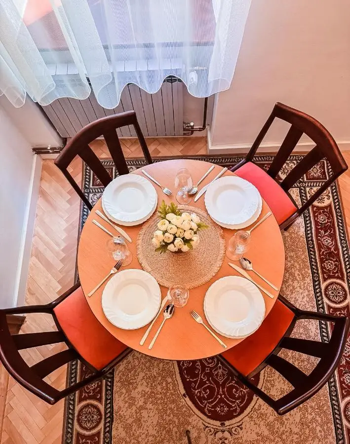 Unique & Spacious 3BR Historic Flat in City Centre