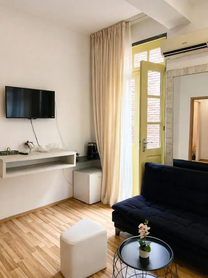 Vernisa Hotel