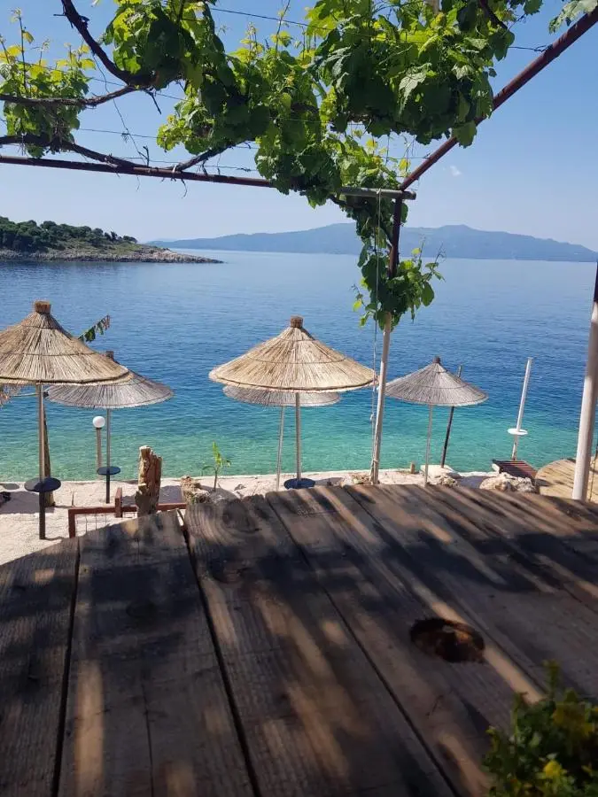 Villa Xhefri 2