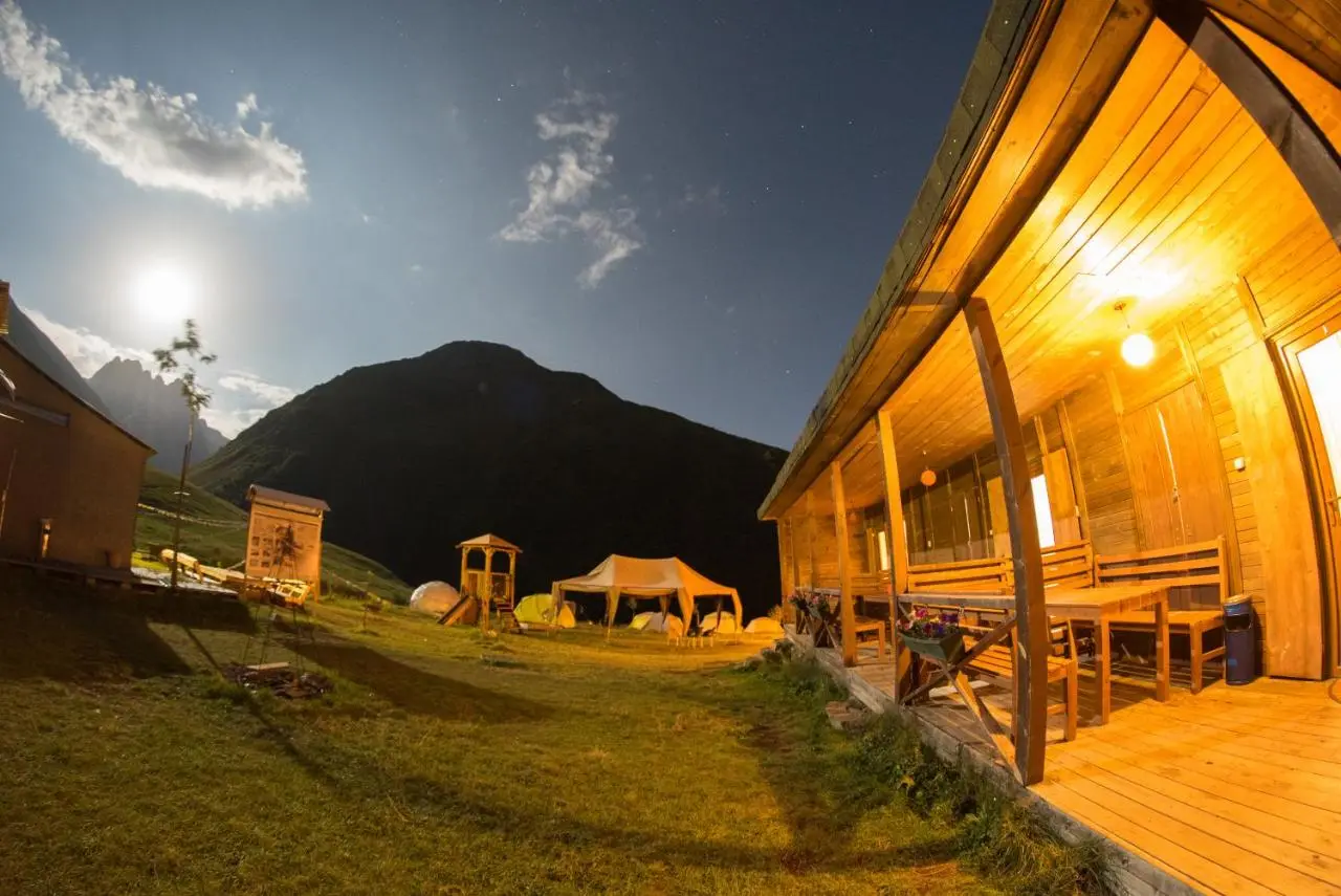 Zeta Camping -Chaukhi View Mountain Retreat