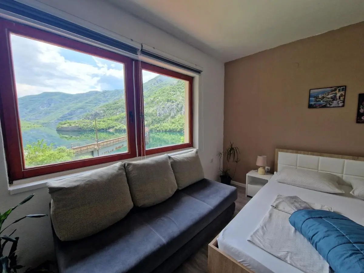 Visit Dreznica - Canyon Retreat