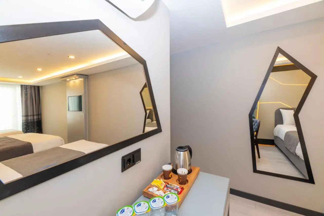 White Corner Hotel