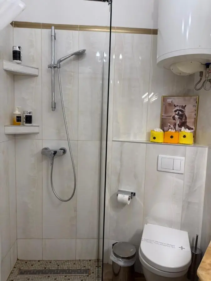 Main Street Retreat Apartment with Free Parking