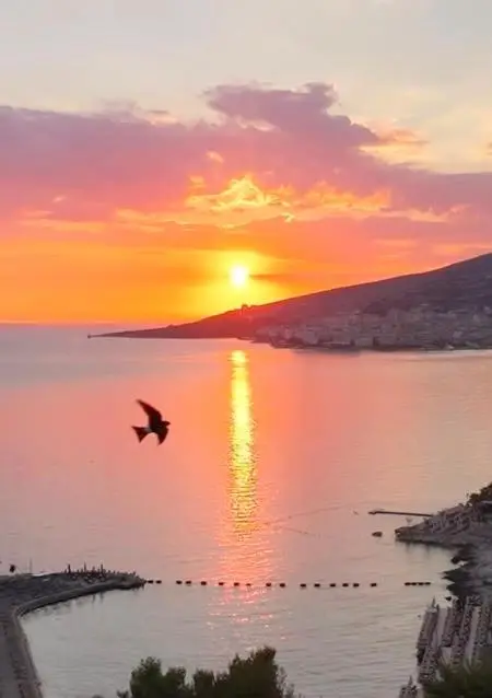 Bluemoon Suites Sarande