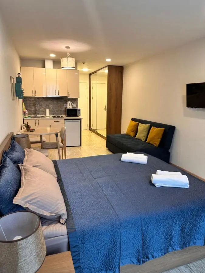 Nino's Rooms
