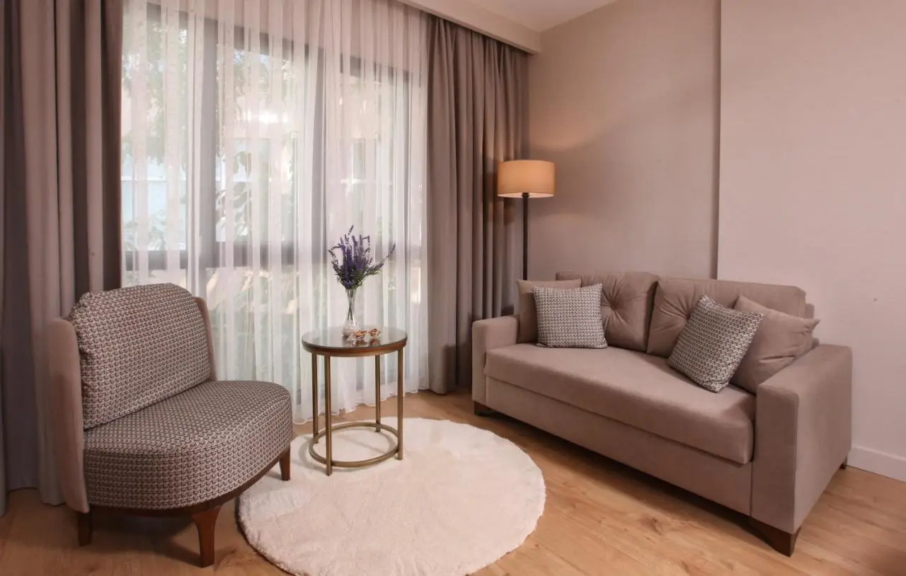 The Pearl Suites