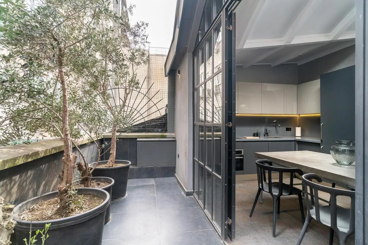 RA Apartments
