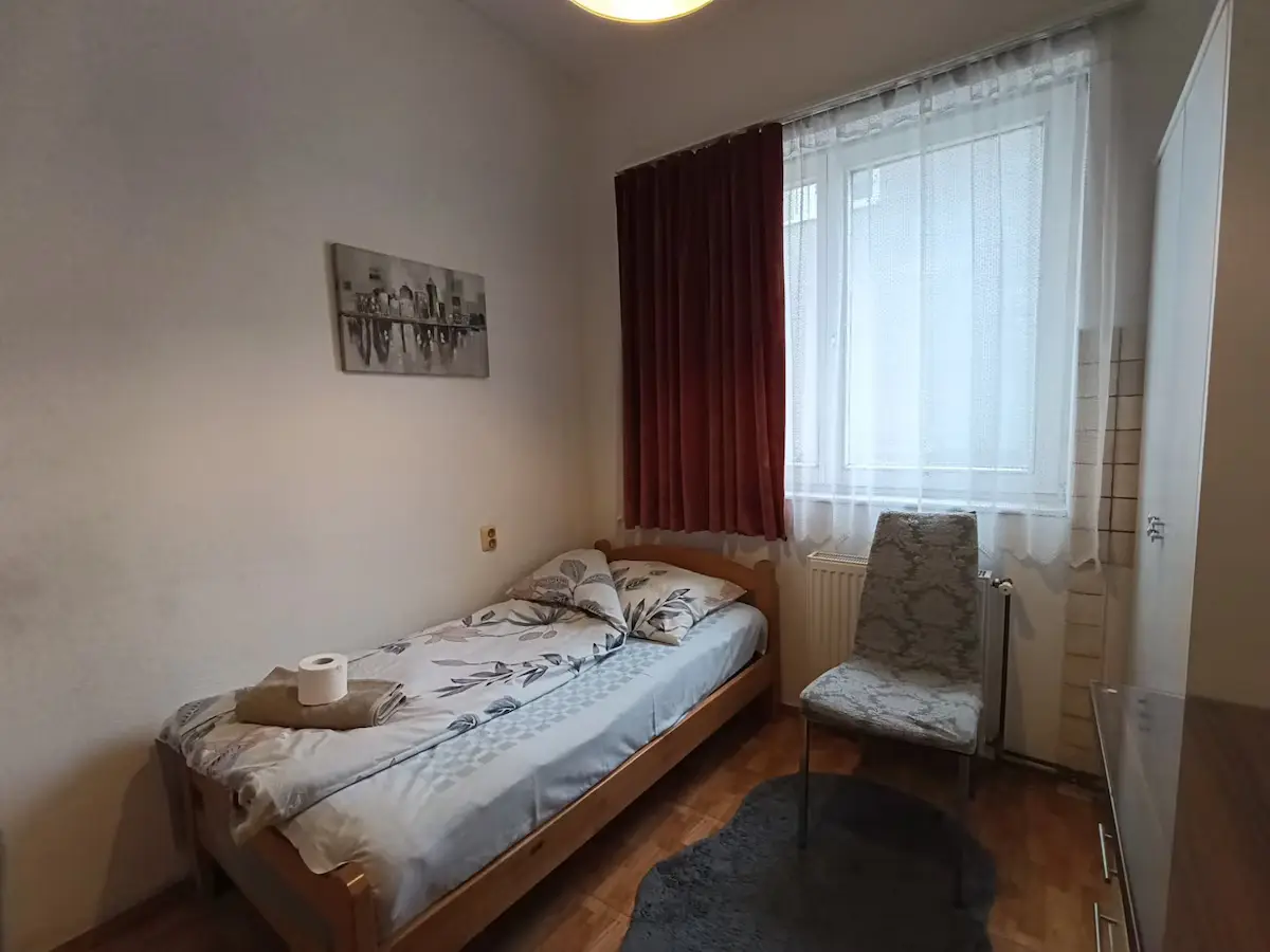 Family Suite Apartment - 2 Studios with Garden
