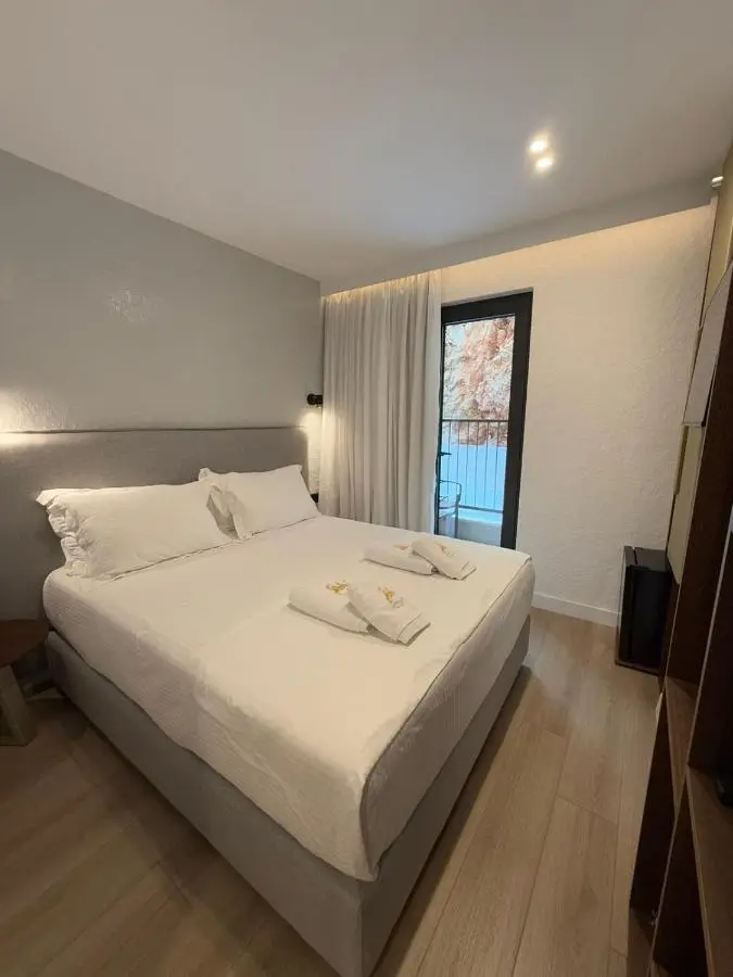 The Queen's Lion Premium HOTEL