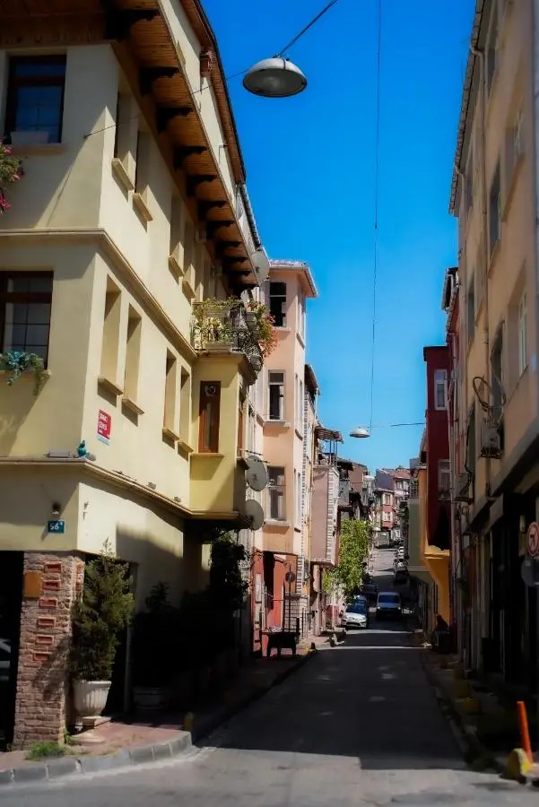 Balat Side Apart