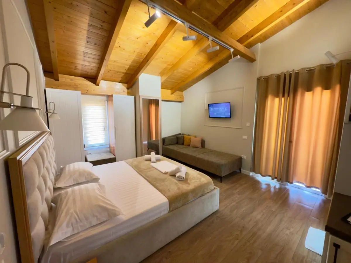 Arial Penthouse Suites
