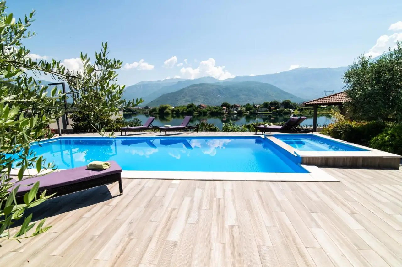 Villa Ana