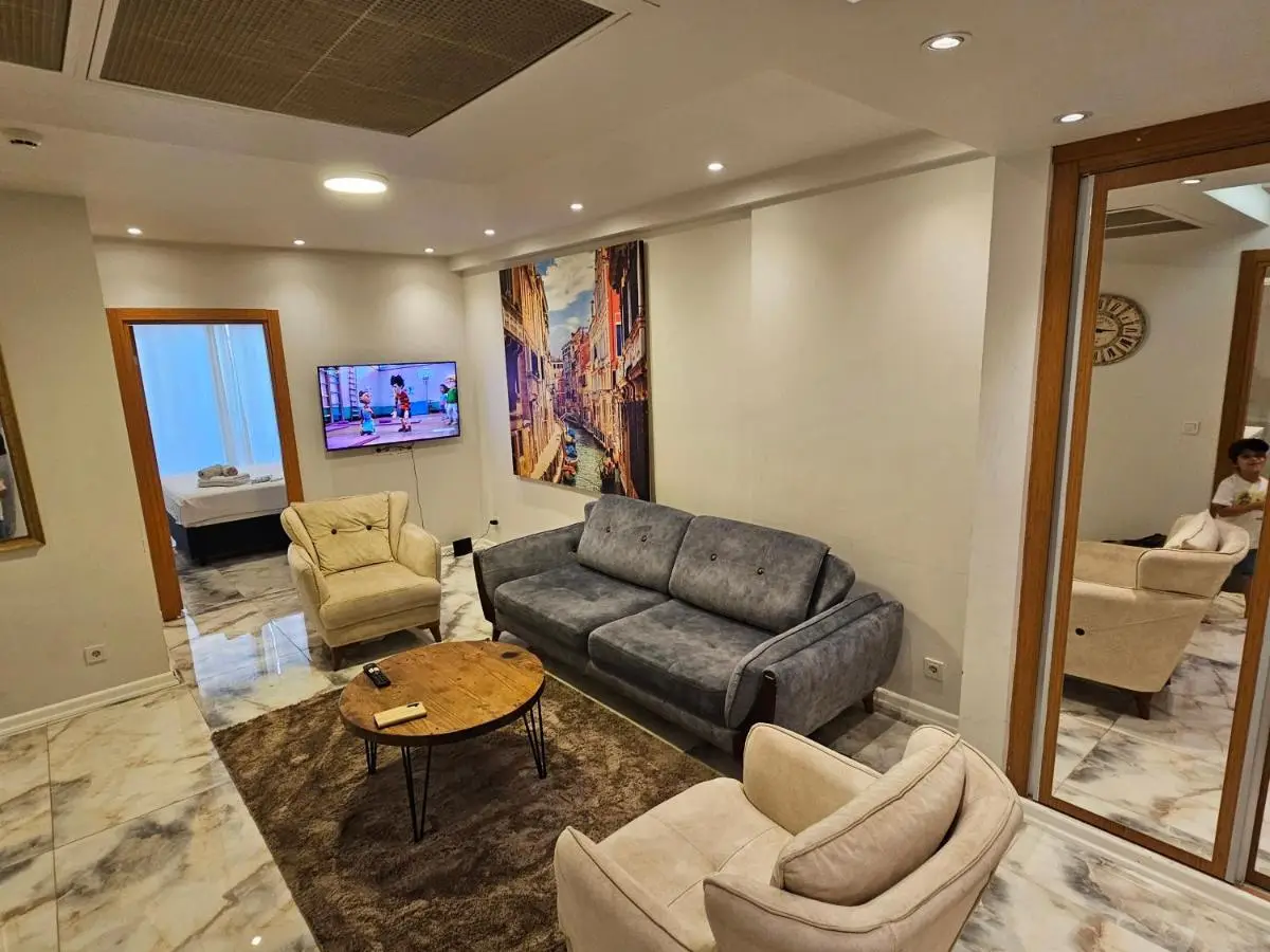 PERFECT RESİDENCE TAKSİM, 2 BEDROOM, POOL, Gym, Sauna
