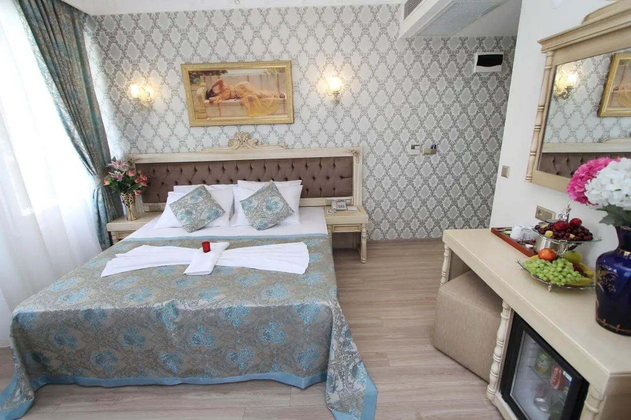 Apple Tree Hotel
