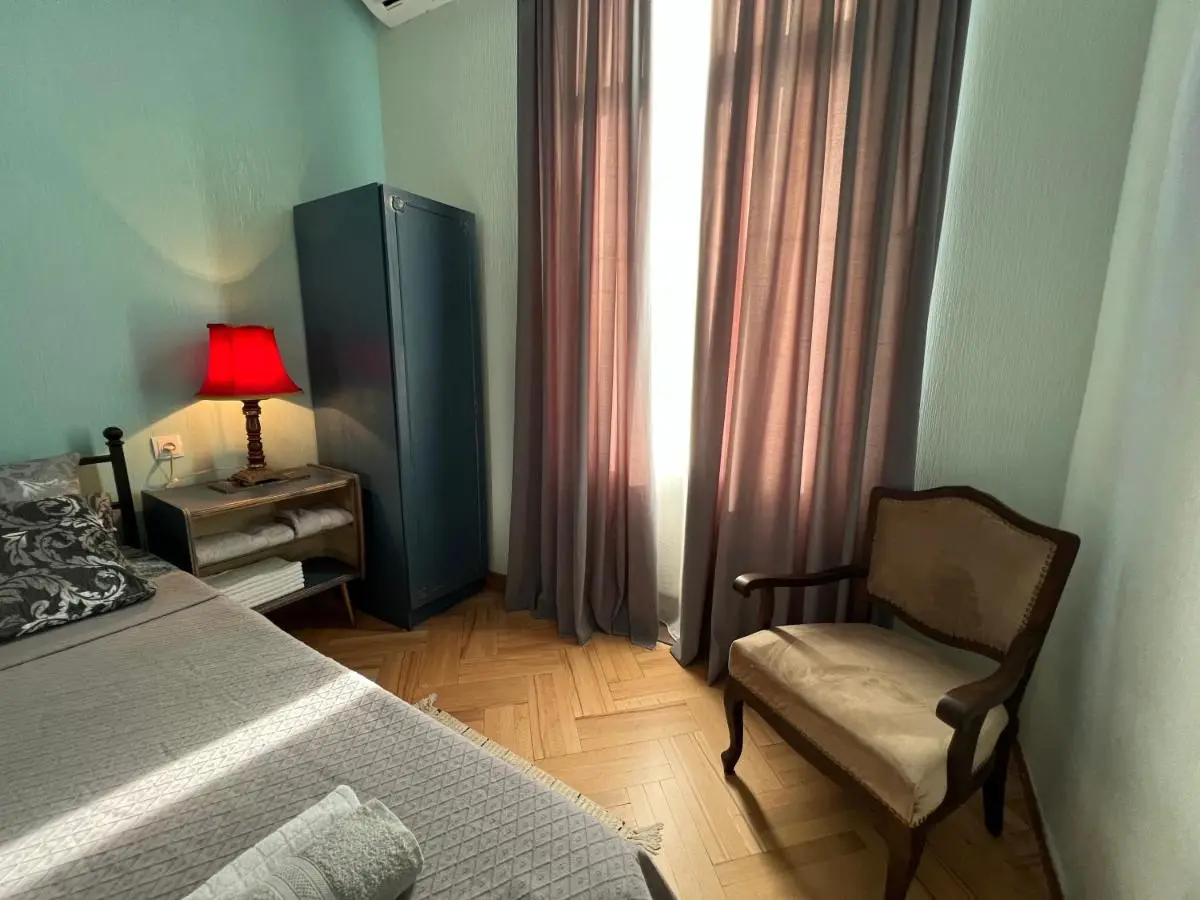 Lola Apartments TBS