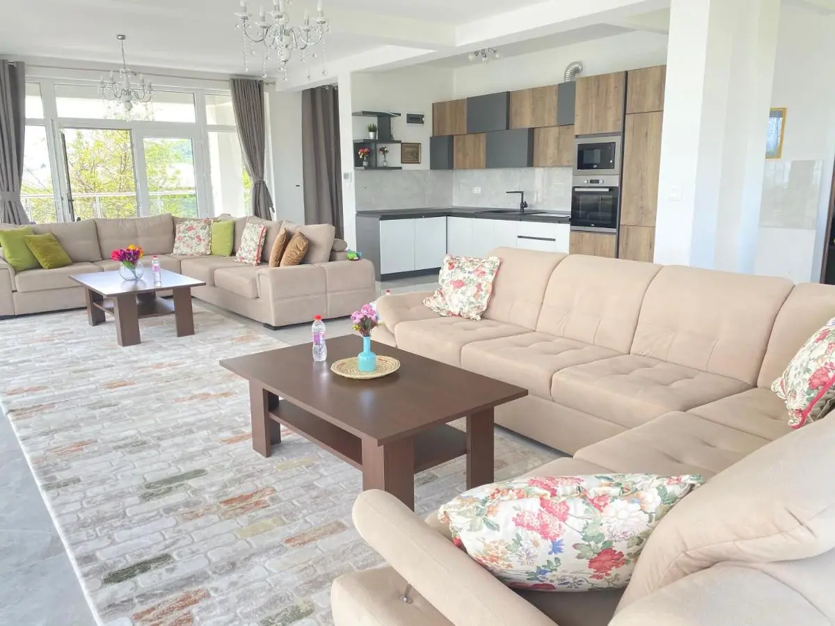 Al Qasr Luxury Villas