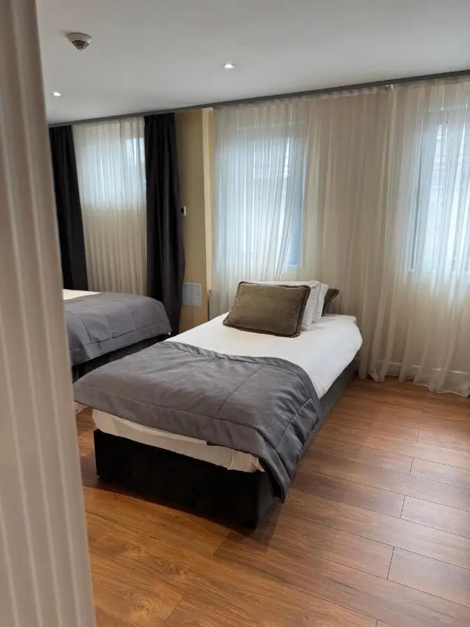 Hotel Astra