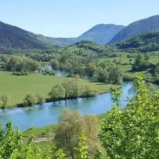 Smještaj na selu,porodica Gvozdenac