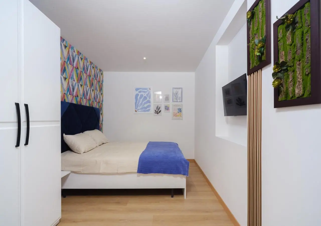 Done's apartment