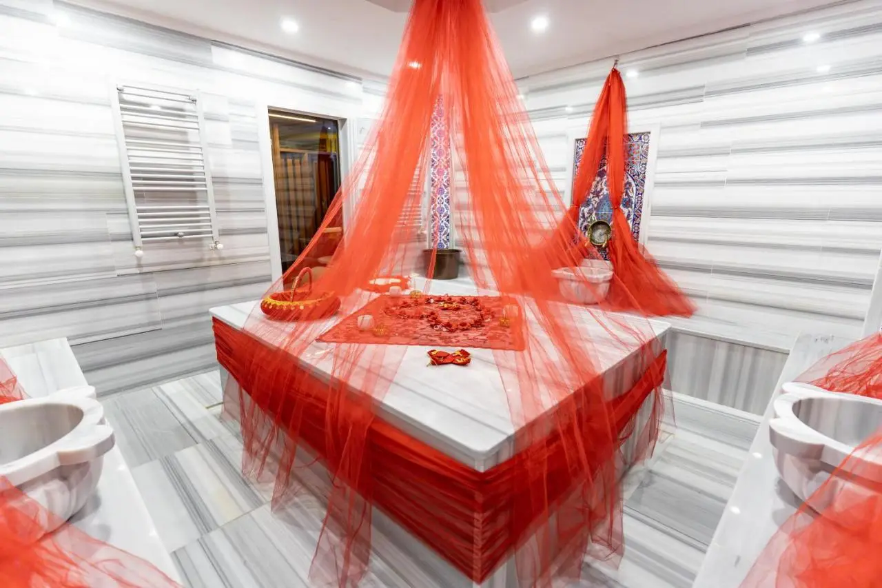 Poison Garden Suite & SPA