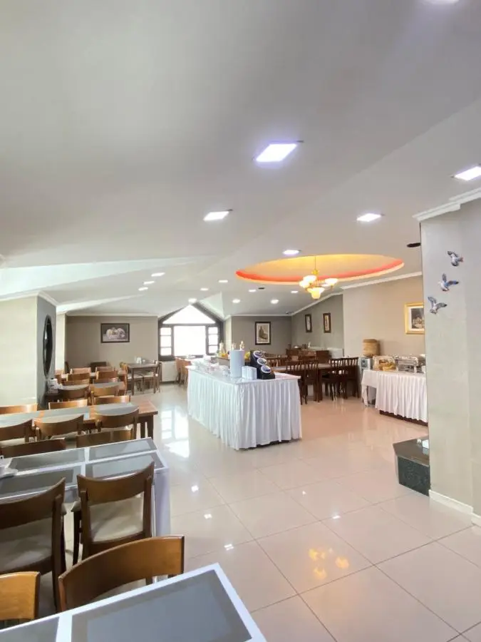 Hotel Kent Ani