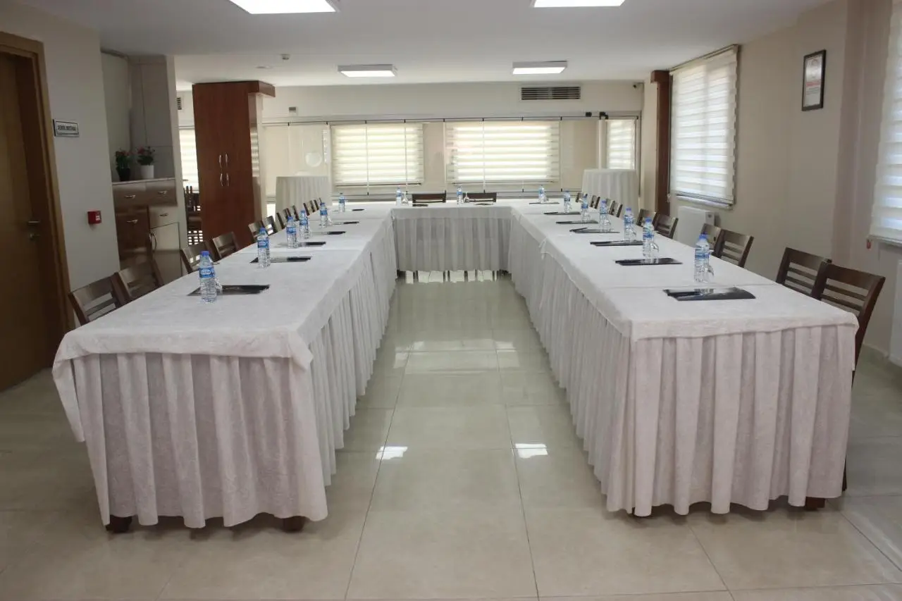 Bal Hotel