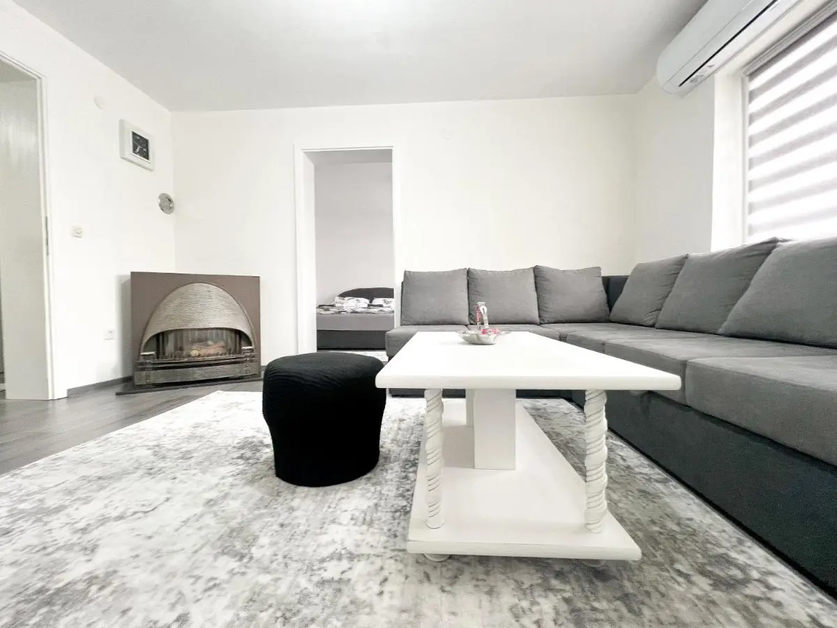 K&S Apartment Bistrik Stay - Private Parking