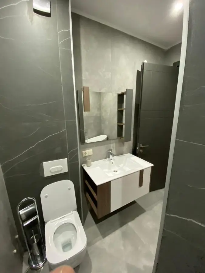 APARTMENT SIXTEEN