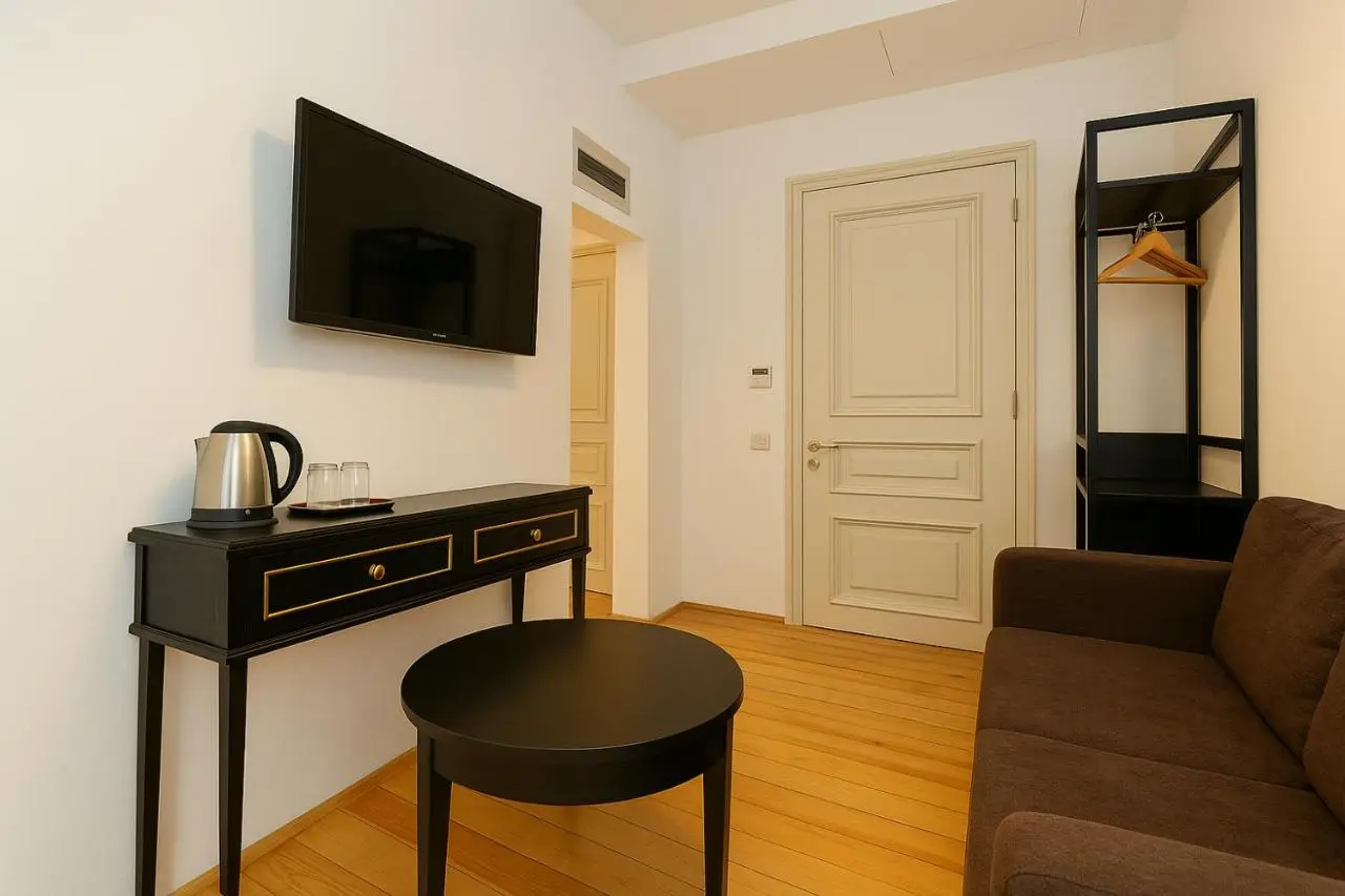 Taksim Istiklal Street Kamilbey Hotel