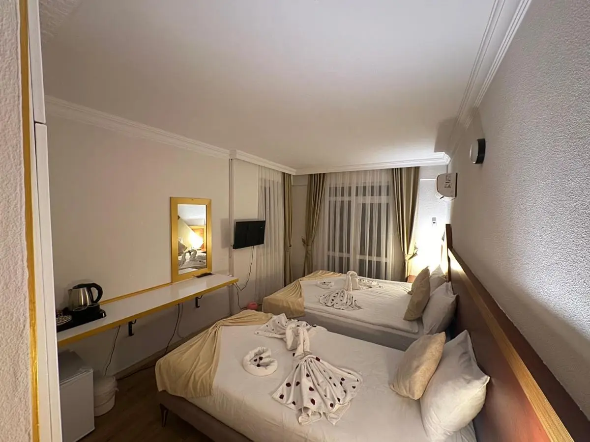Far Life Hotel