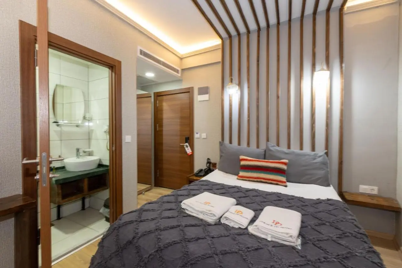 Double DD Hotel