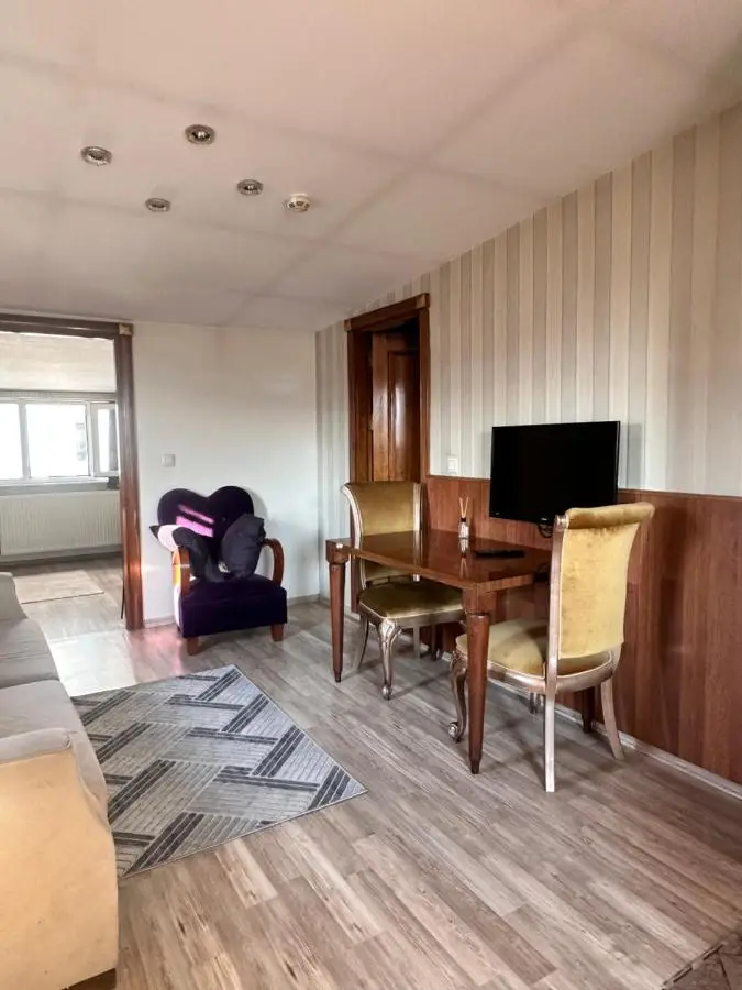 taksim white family suites