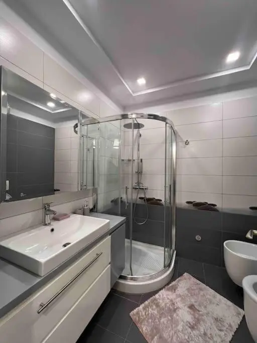 Double Room Central Apartment with balcony