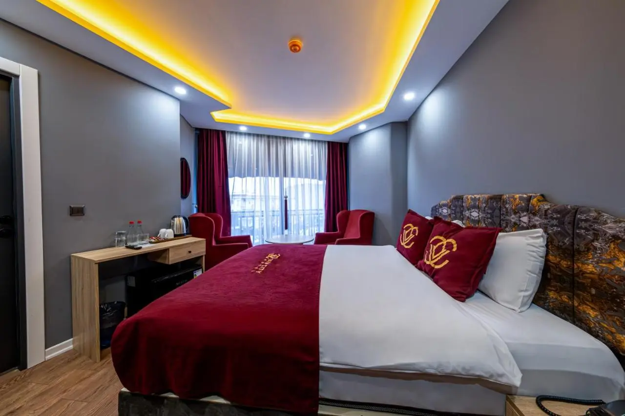 Viv City Hotel