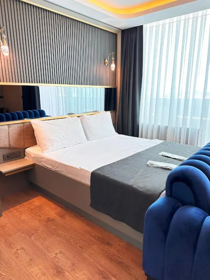 216 Ruby Suite
