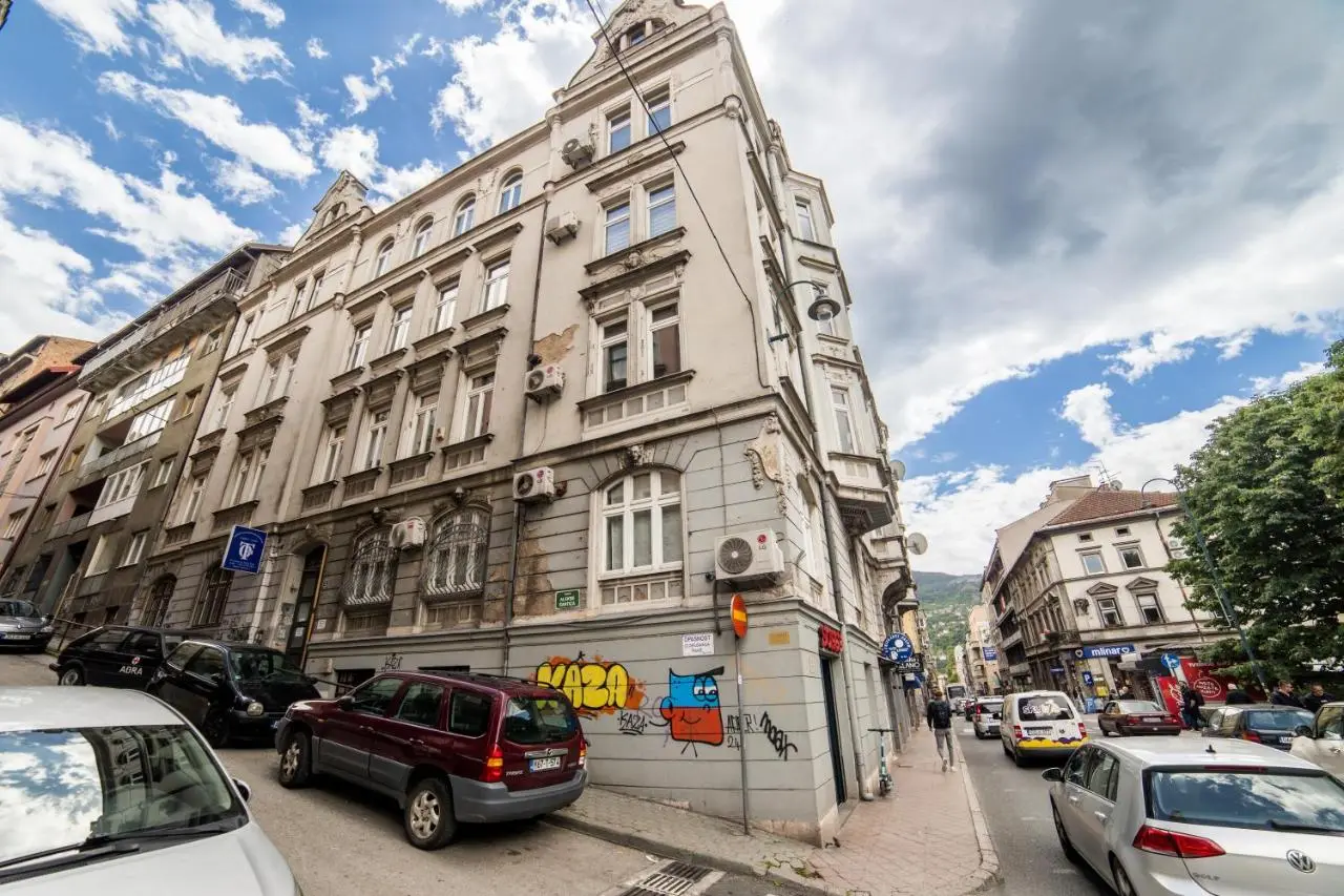 Urban Santiq City Center 3-bedroom apartment with balcony