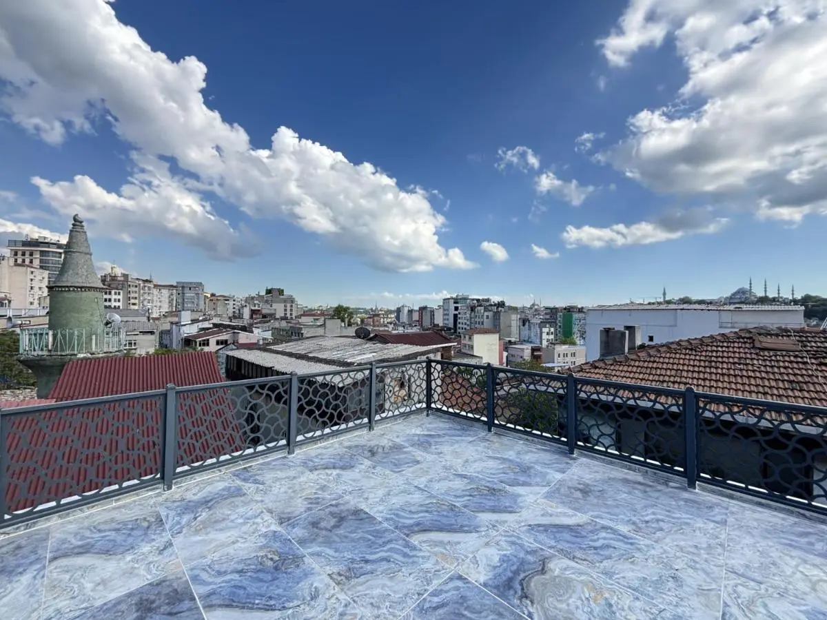 1BR w Turkish Hammam • Central Galata Stay