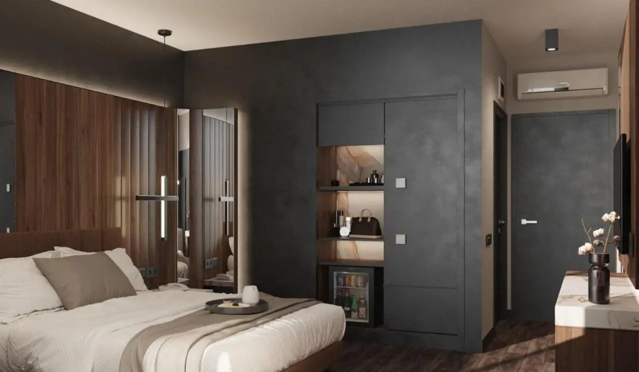 Second Suit Hotel