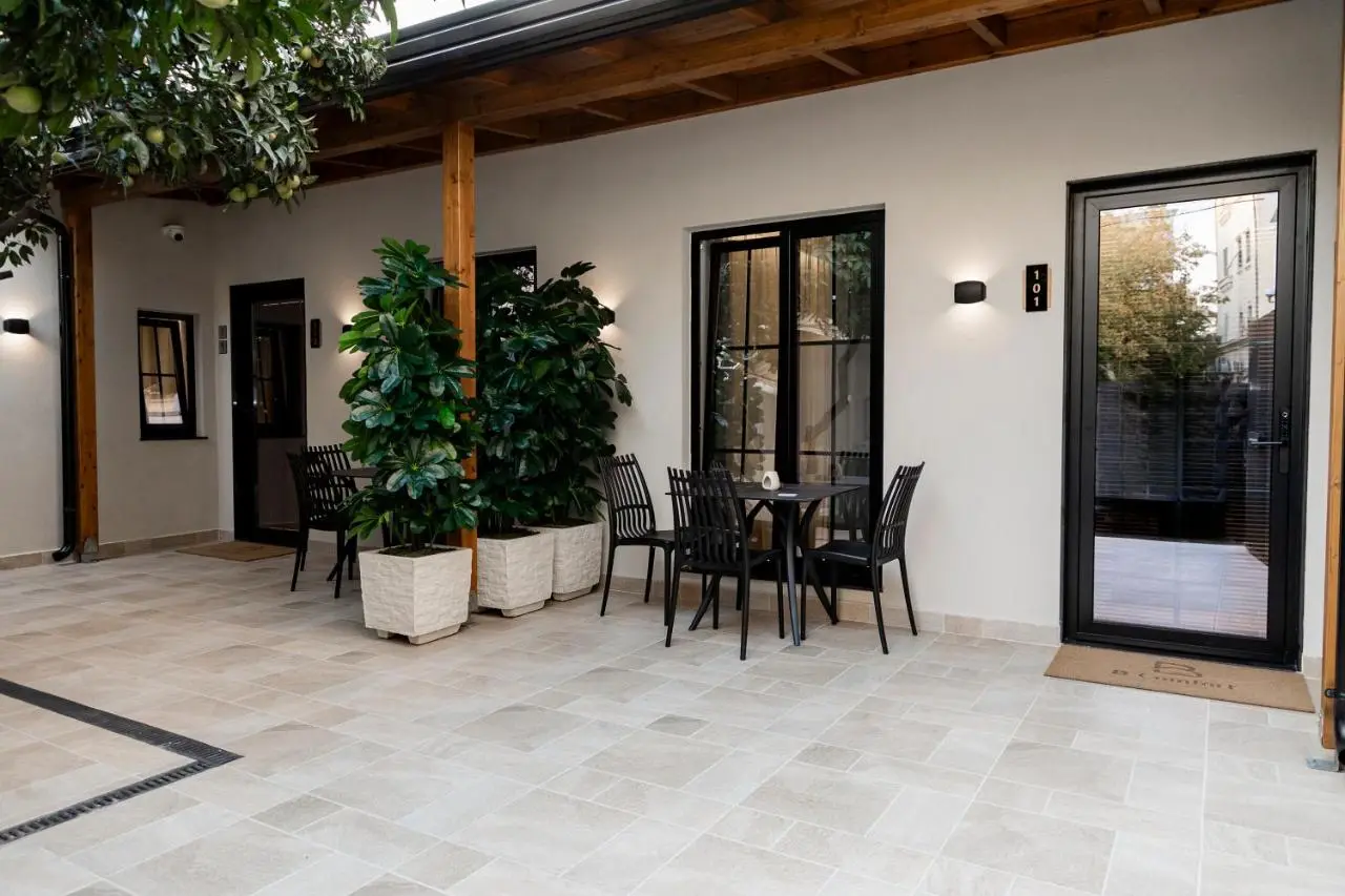 B Comfort Apartments