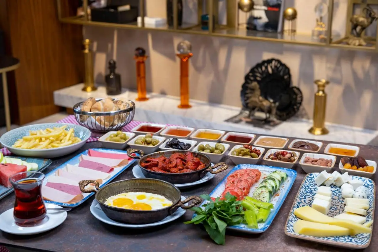 İzz Hotel Koşuyolu